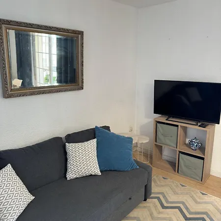 Home4u Apartamento Picasso Cerca De Todo * Granada