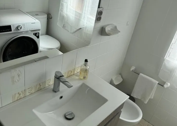 Home4u Apartamento Picasso Cerca De Todo 아파트
