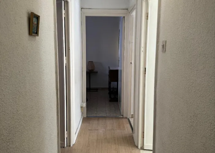 Home4u Apartamento Picasso Cerca De Todo 아파트 *