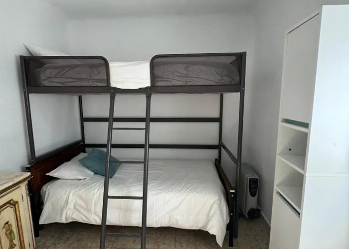 Home4u Apartamento Picasso Cerca De Todo 아파트