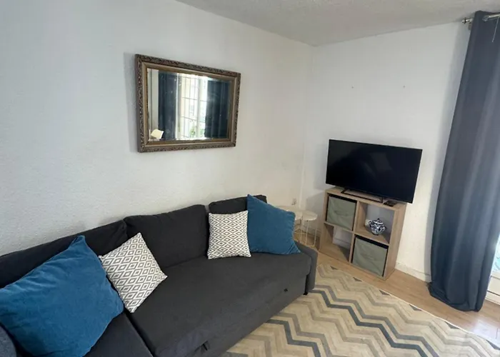 Home4u Apartamento Picasso Cerca De Todo