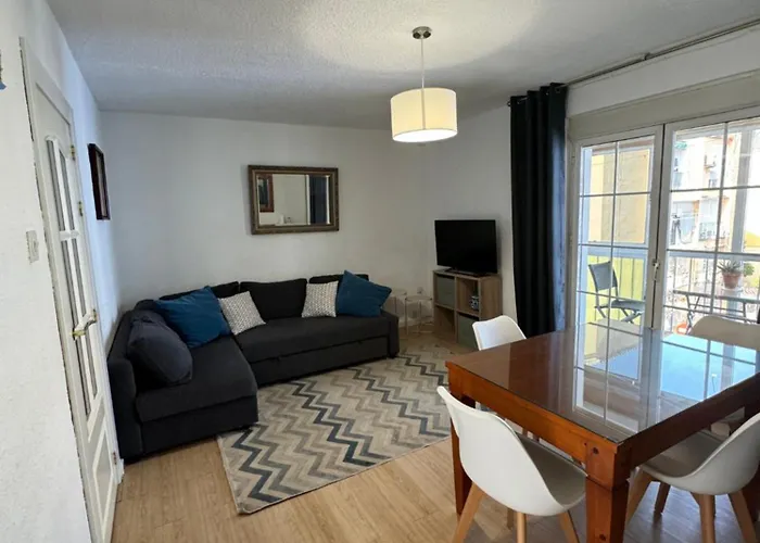 Home4u Apartamento Picasso Cerca De Todo 아파트