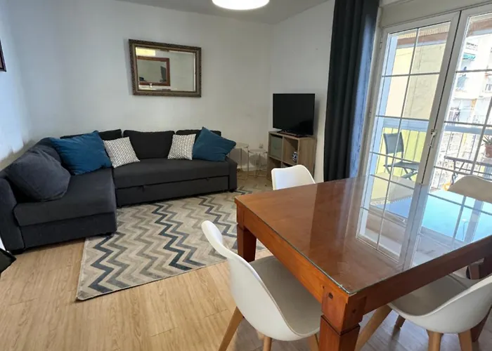 Home4u Apartamento Picasso Cerca De Todo 아파트 *